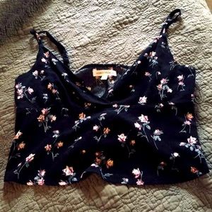 CUTE Floral Cropped Tank- Like New!!